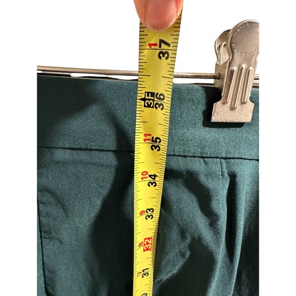 🍒 2/$20 🍒 Roz & Ali Womens Size 6 Green Ankle Pants With Gold Button Detail - Picture 4 of 7